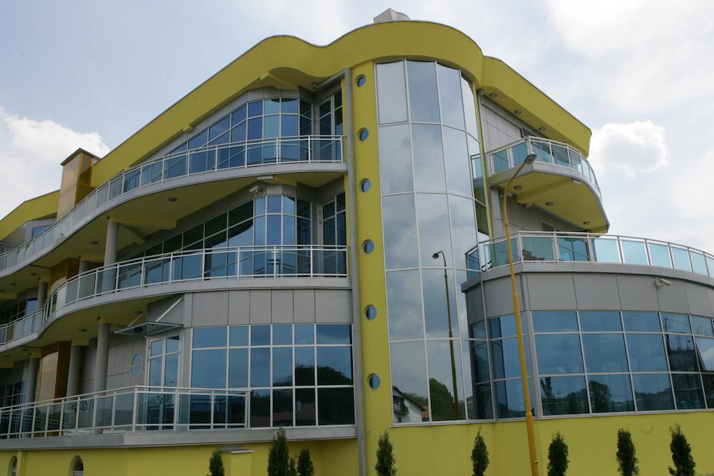Hotel Fortuna Баня-Лука Экстерьер фото